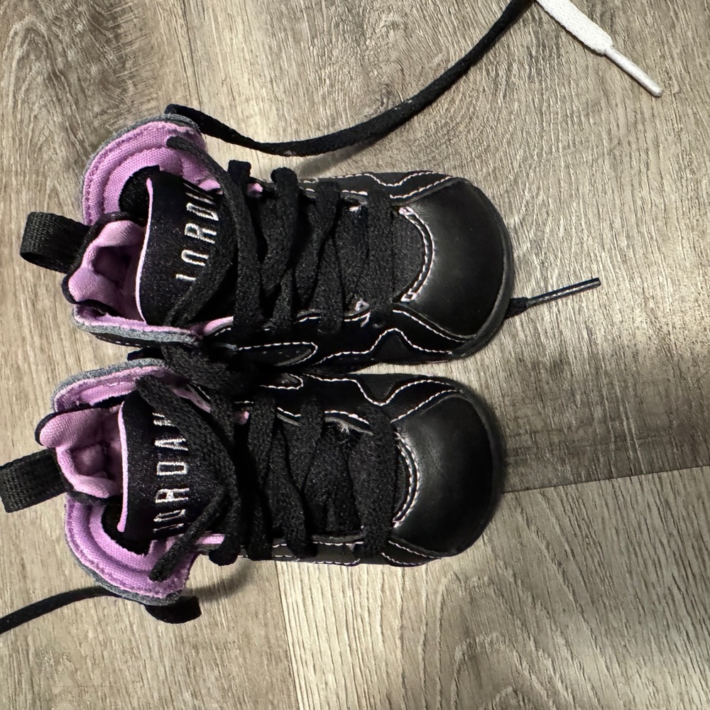 Jordan Kids Sneakers in Black and Purple size 3c